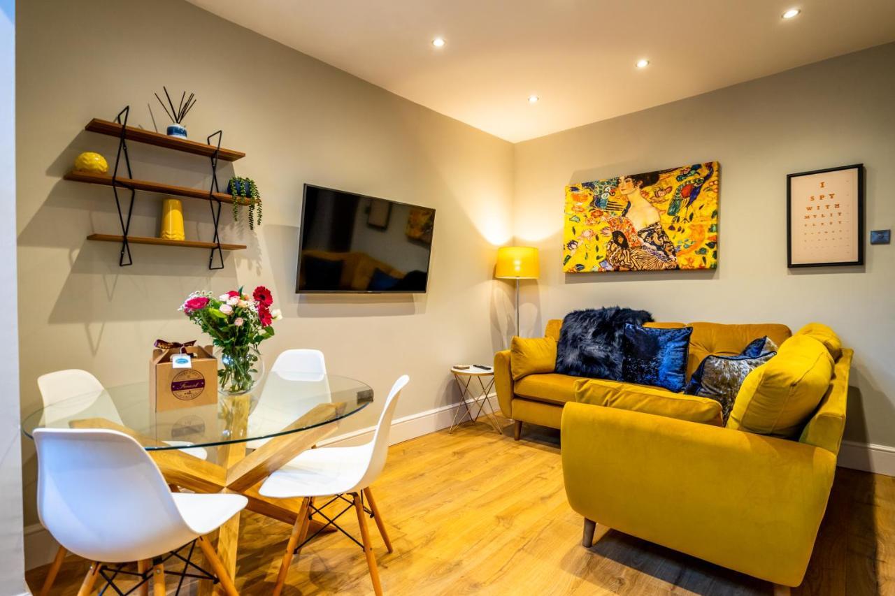 Maggie'S Place York Bagian luar foto